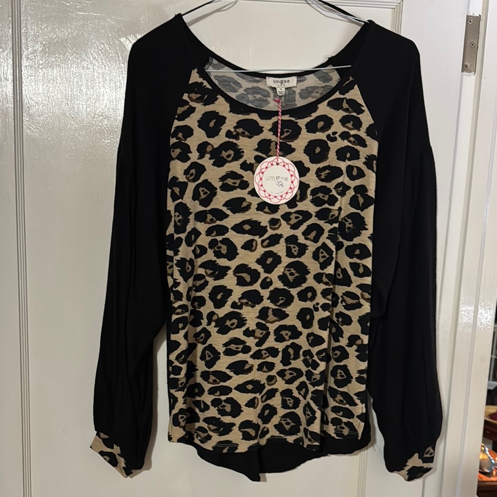 Umgee Black and Brown Raglan Blouse Relaxed Fit